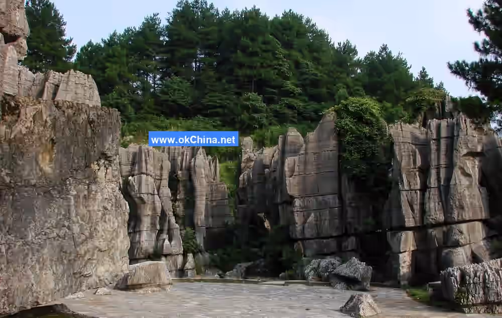 Wansheng Black Mountain Valley And Dragon Scale Stone Sea Scenic Area