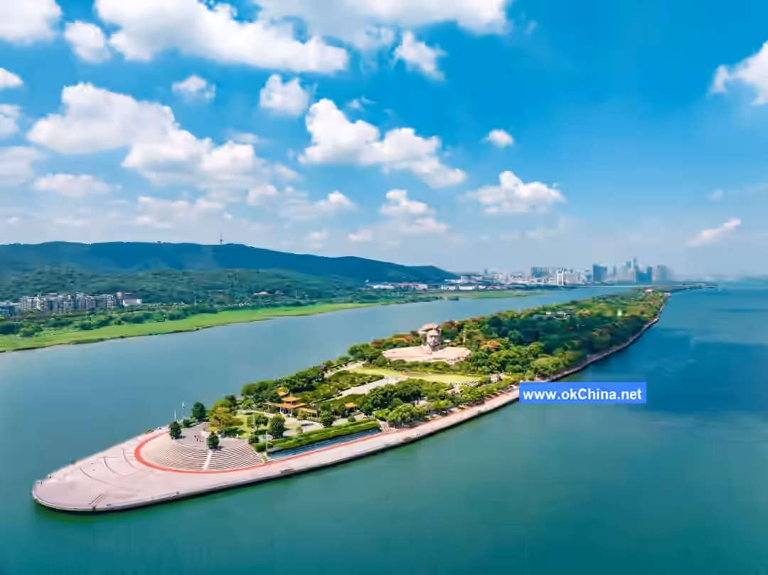 Yue Lu Mountain And Ju Zi Zhou Tourism Area