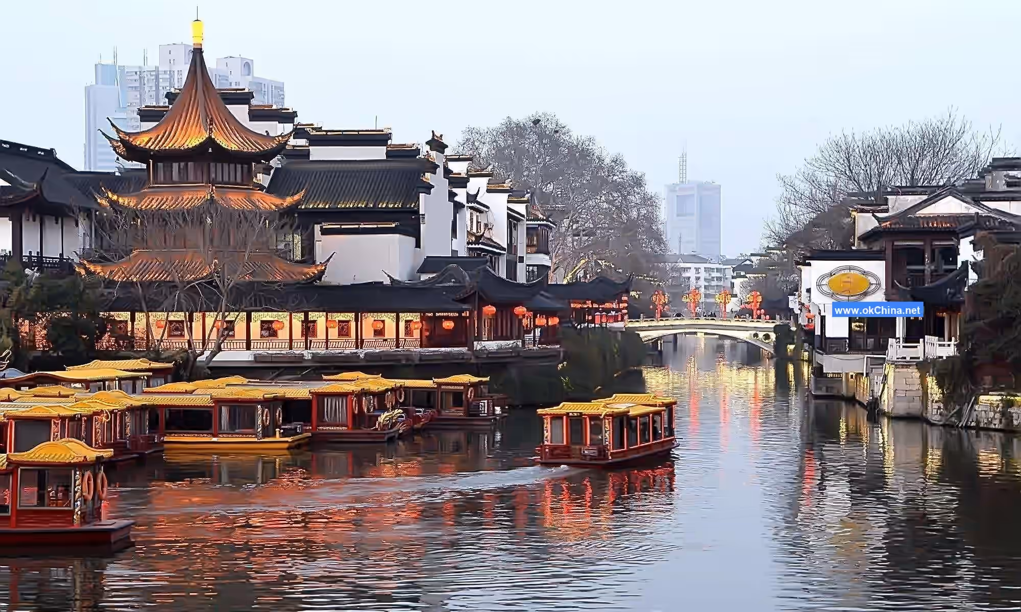 Confucius Temple And Qinhuai River Scenic Belt