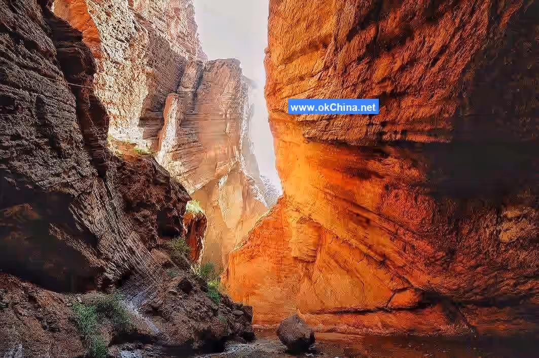 Tianshan Grand Canyon Scenic Area